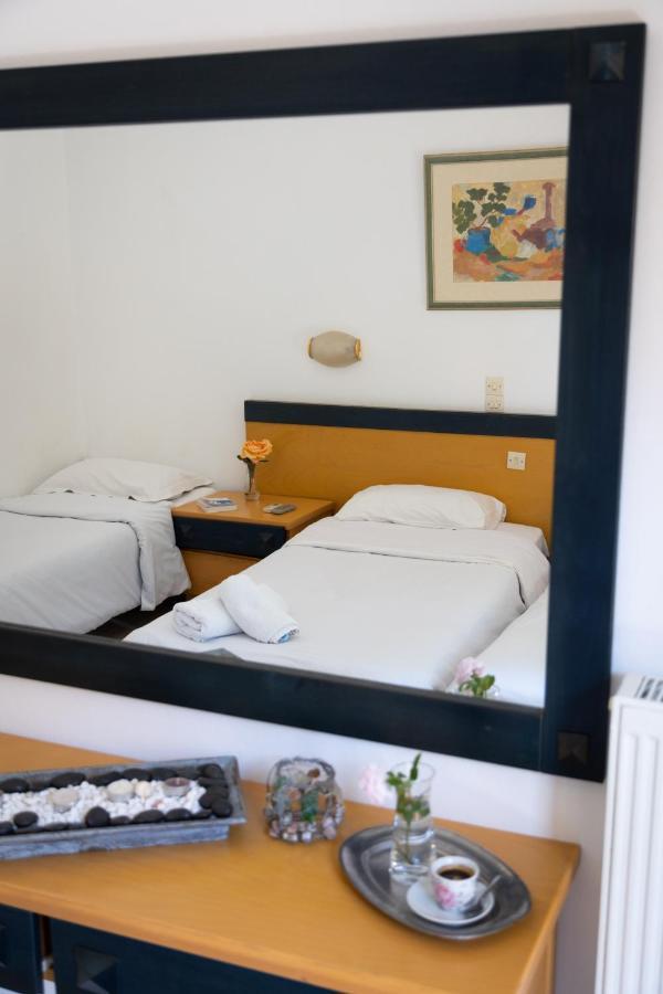 Wilde Rose Hotel Dasziá Kültér fotó