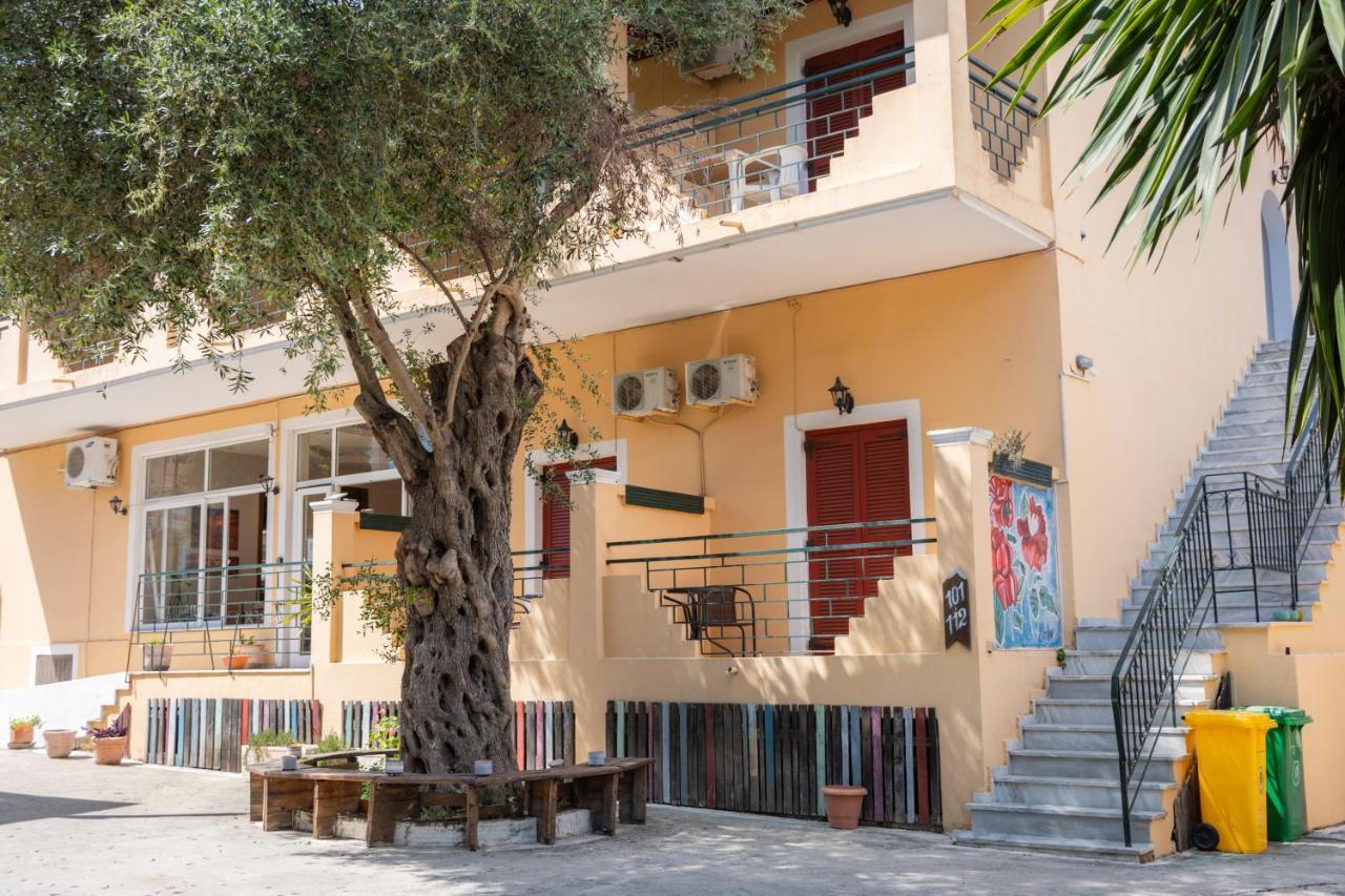 Wilde Rose Hotel Dasziá Kültér fotó