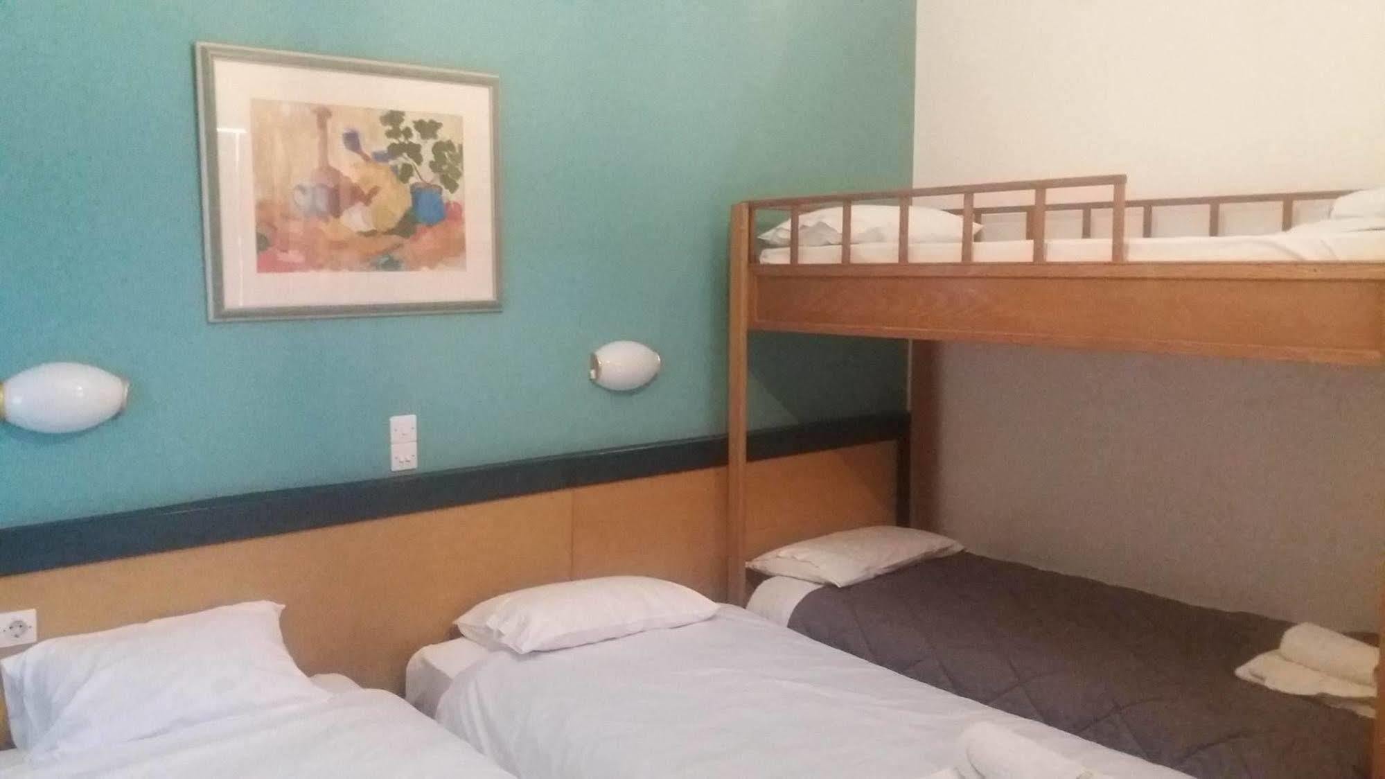 Wilde Rose Hotel Dasziá Kültér fotó